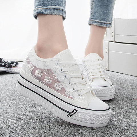 Floral lace sneakers