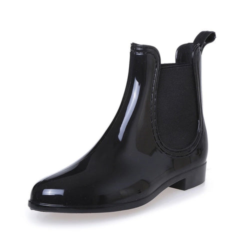 Square heel rain boots